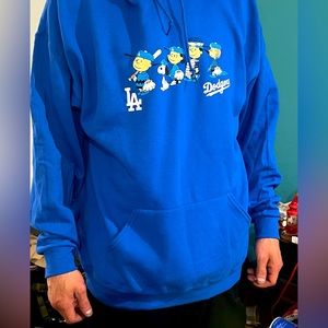 la dodgers  *peanuts* edition pull over sweaters❗️❣️❗️💙🧢⚾️